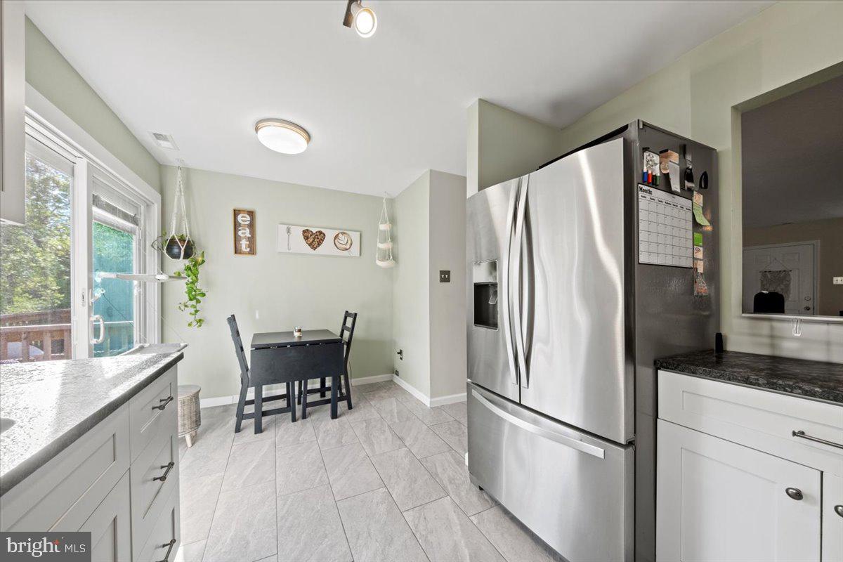 718 Rutland Court Sewell, NJ 08080 - Photo 6 of 28