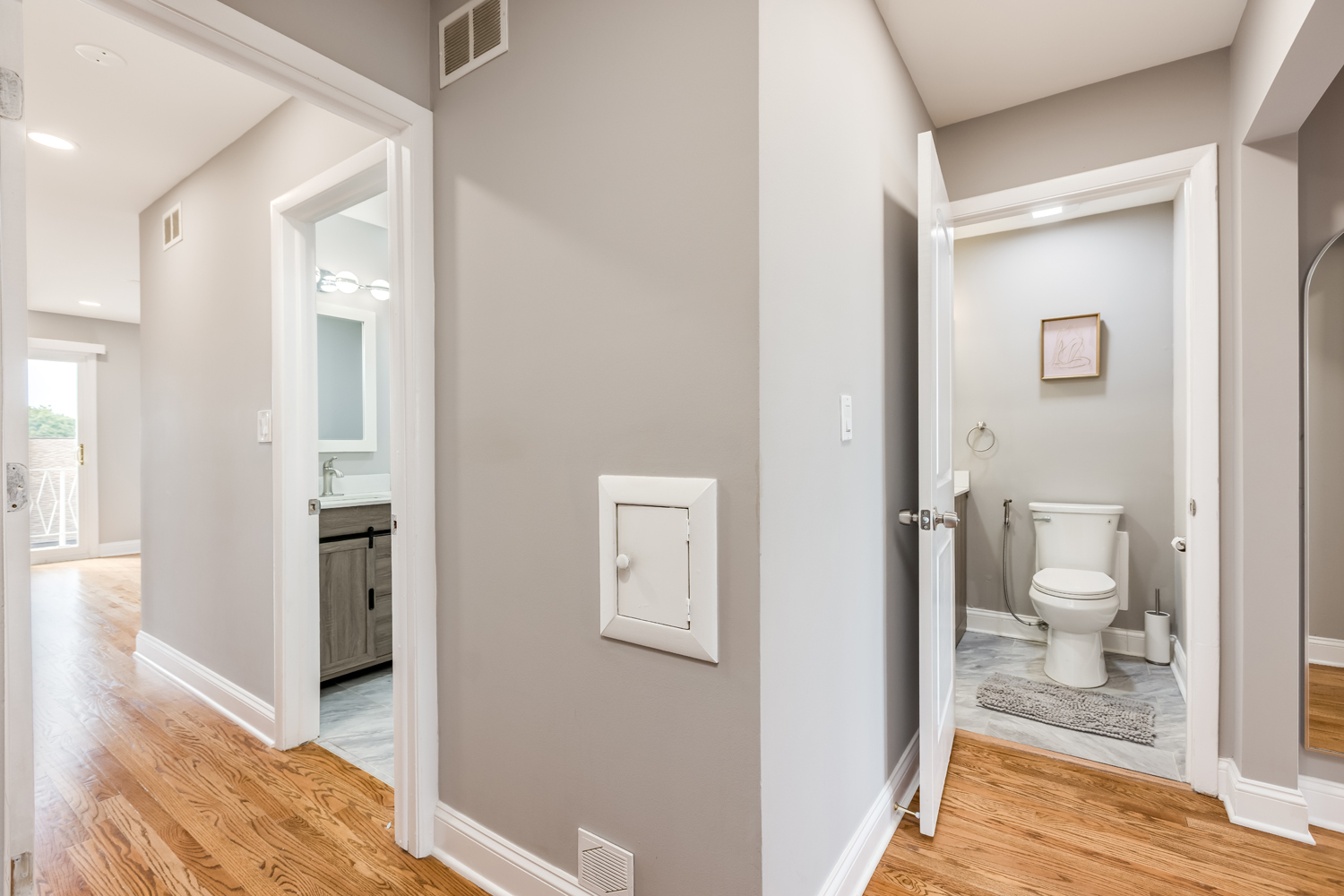 9255 Ballard Road Des Plaines, IL 60016 - Photo 20 of 35 Gallery Image 20