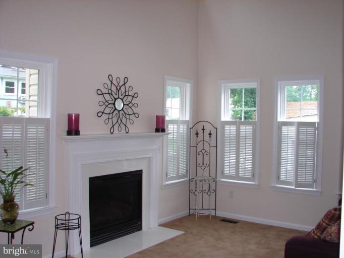 3628 Edgemont Street Edgewater, MD 21037 - Photo 21 of 25 Living Room