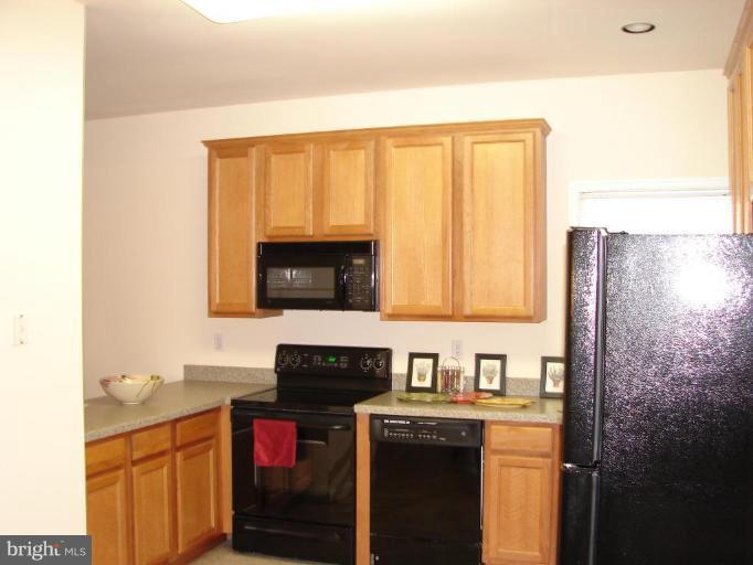 3628 Edgemont Street Edgewater, MD 21037 - Photo 23 of 25 Kitchen