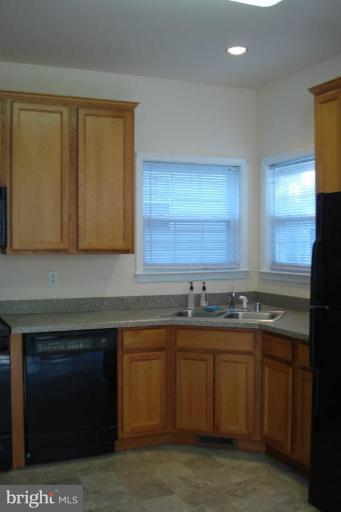 3628 Edgemont Street Edgewater, MD 21037 - Photo 6 of 25 Kitchen #2