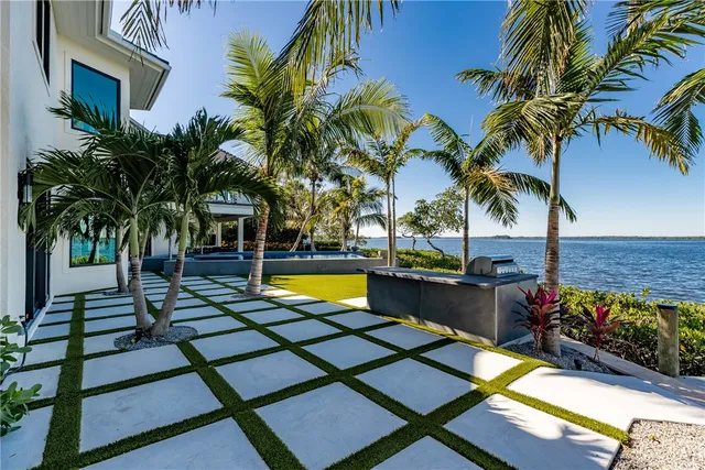 $5,950,000 | 225 Osprey Court, Vero Beach, FL 32963