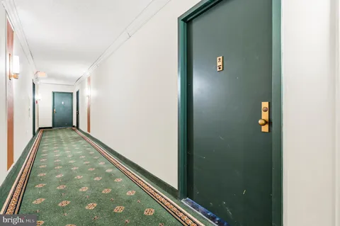 $289,900 | 3701 South George Mason Drive, Unit 916N, Falls Church, VA 22041