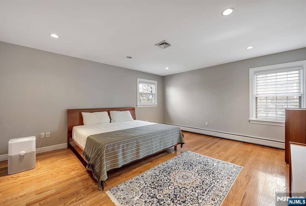 445 Pine Hill Road Leonia, NJ 07605 - Photo 12 of 29