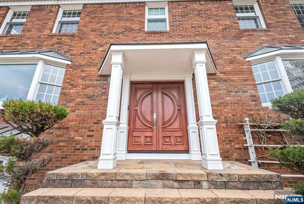 445 Pine Hill Road Leonia, NJ 07605 - Photo 2 of 29