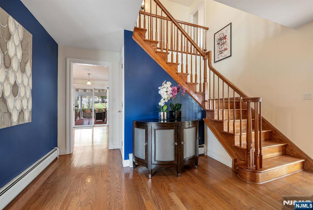 445 Pine Hill Road Leonia, NJ 07605 - Photo 3 of 29