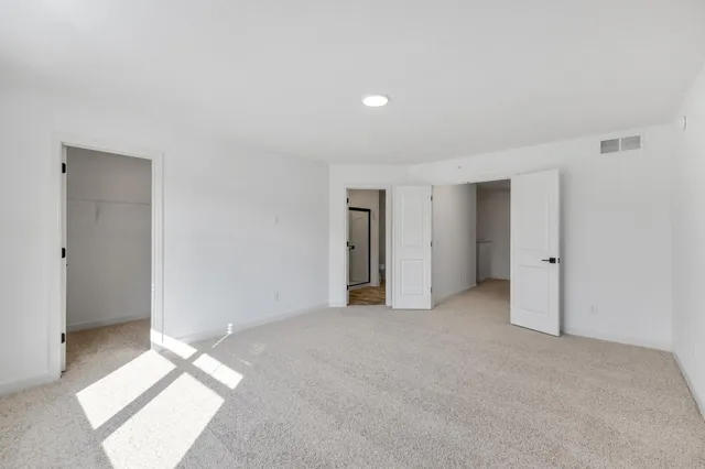 $372,750 | 186 HUNTINGTON Drive, Waconia, MN 55387