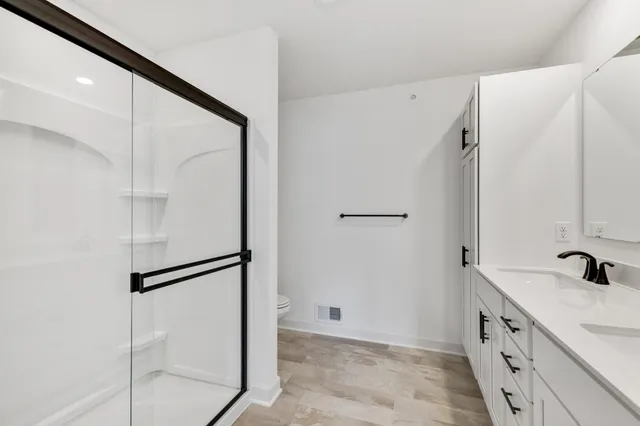 $372,750 | 186 HUNTINGTON Drive, Waconia, MN 55387