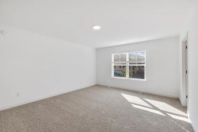 $372,750 | 186 HUNTINGTON Drive, Waconia, MN 55387