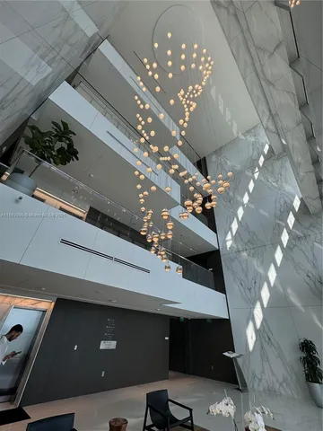 $3,250,000 | 300 Biscayne Blvd Way, Unit 3307, Miami, FL 33131