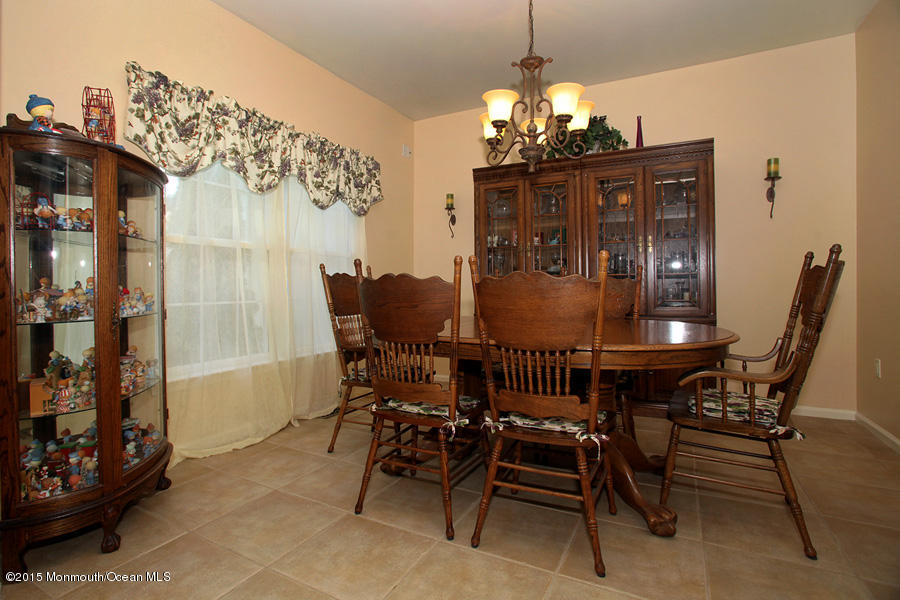 2 Azalea Lane Howell, NJ 07731 - Photo 13 of 52 IMG_000946