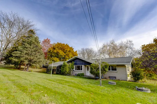 $399,900 | 3345 Swinburne Drive, McFarland, WI 53558