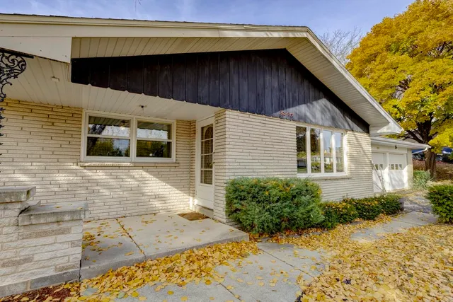 $399,900 | 3345 Swinburne Drive, McFarland, WI 53558