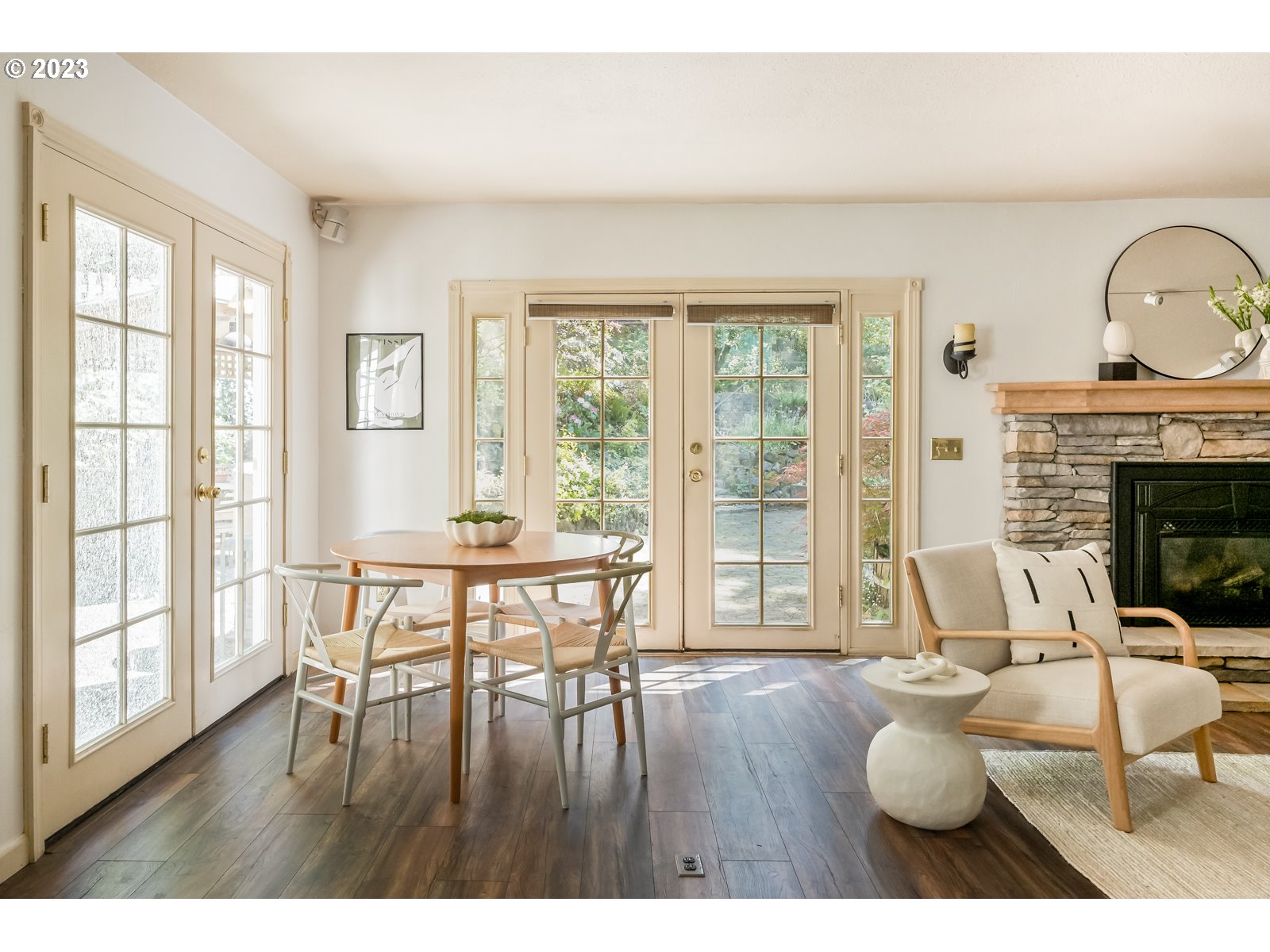 4232 Southwest Carson Street Portland, OR 97219 - Photo 12 of 40 Gallery Image 12