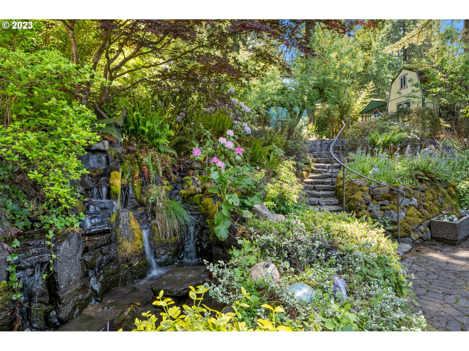 4232 Southwest Carson Street Portland, OR 97219 - Photo 29 of 40 Gallery Image 29