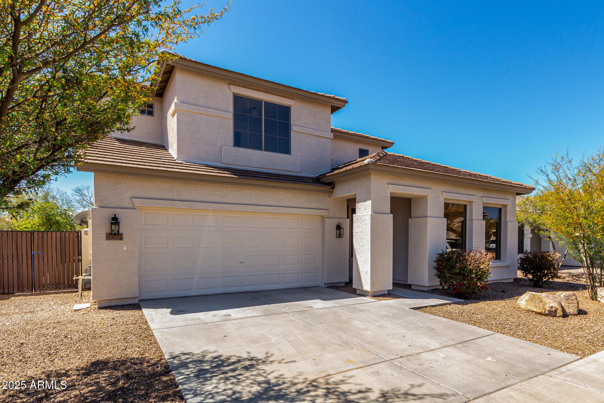 4360 South Splendor Place Gilbert, AZ 85297 - Photo 6 of 50 06 - Splendor