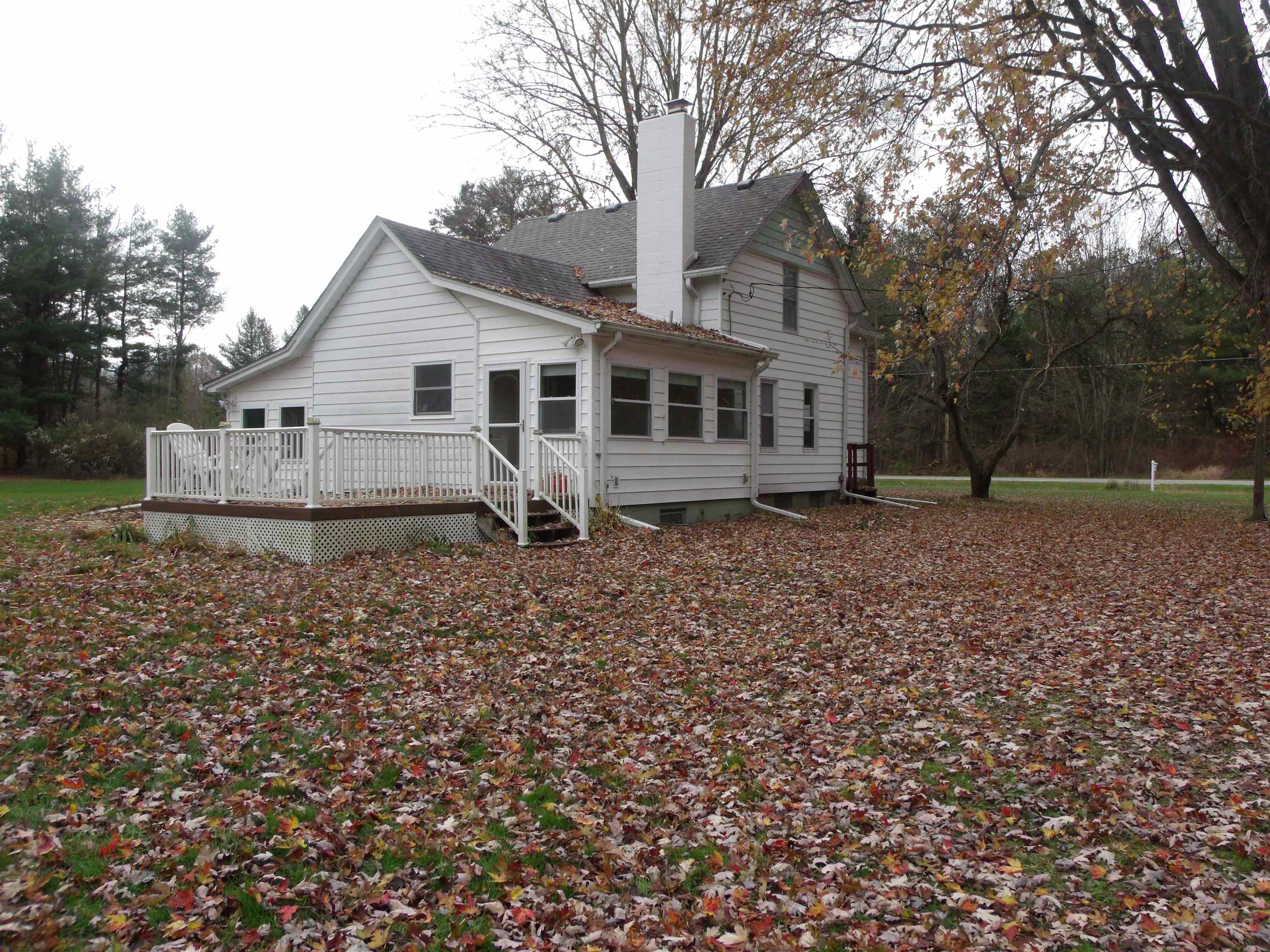 3677 Palms Road Casco, MI 48064 - Photo 6 of 40 50128659-5.JPG