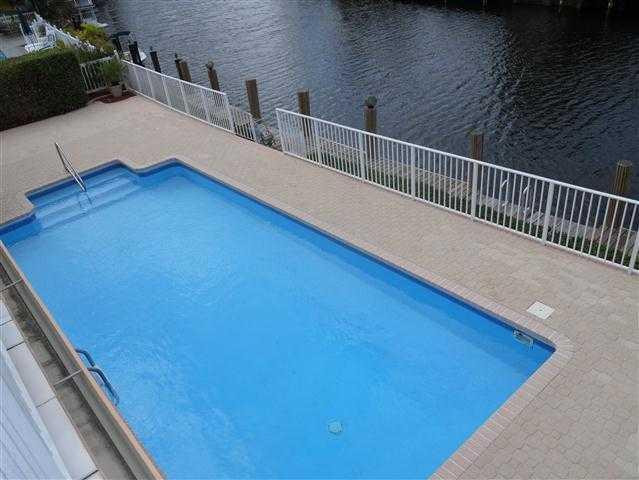 4821 Northeast 27th Terrace Lighthouse Point, FL 33064 - Photo 22 of 25 Pool