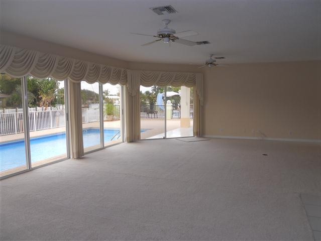 4821 Northeast 27th Terrace Lighthouse Point, FL 33064 - Photo 5 of 25 Family/Great Room