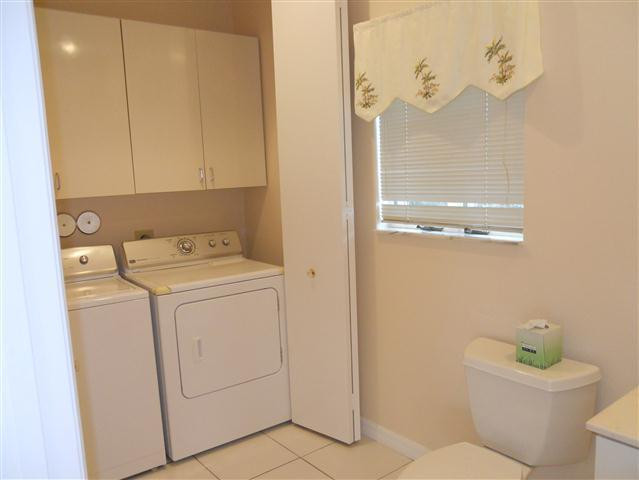 4821 Northeast 27th Terrace Lighthouse Point, FL 33064 - Photo 10 of 25 Laundry Room