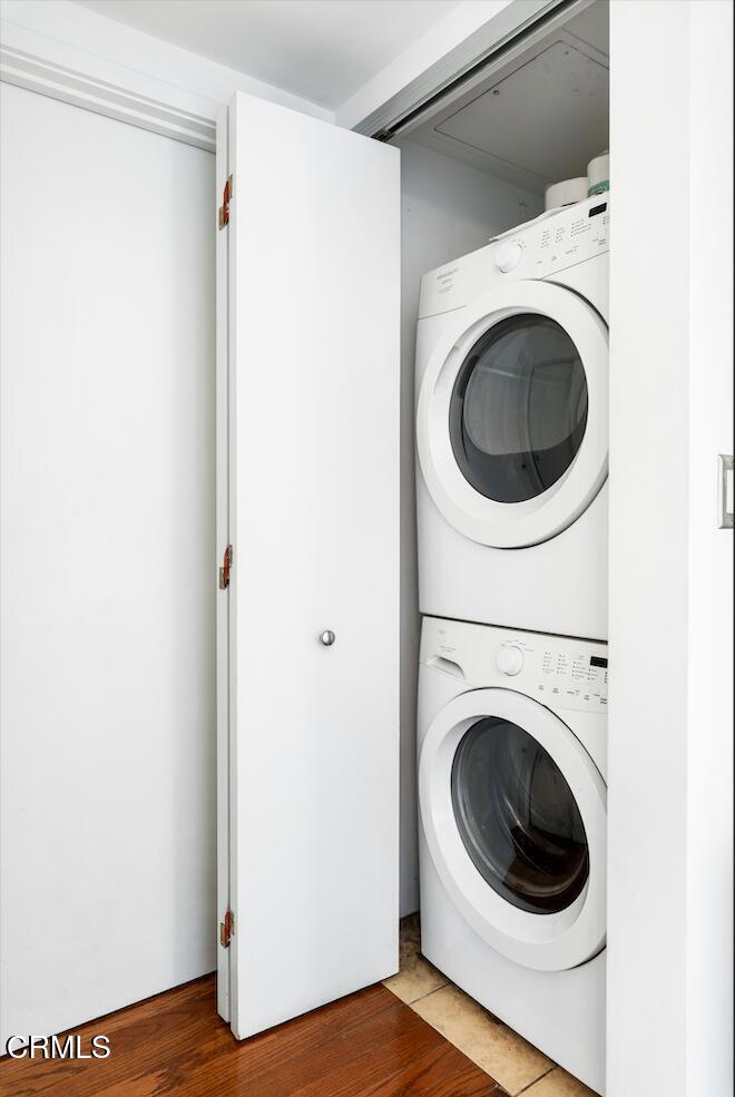 200 North San Fernando Road, Unit 416 Los Angeles, CA 90031 - Photo 15 of 21 a utility room with dryer and washer
