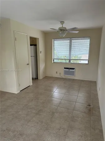 $1,250 | 2301 Northeast 2nd Street, Unit 6, Pompano Beach, FL 33062