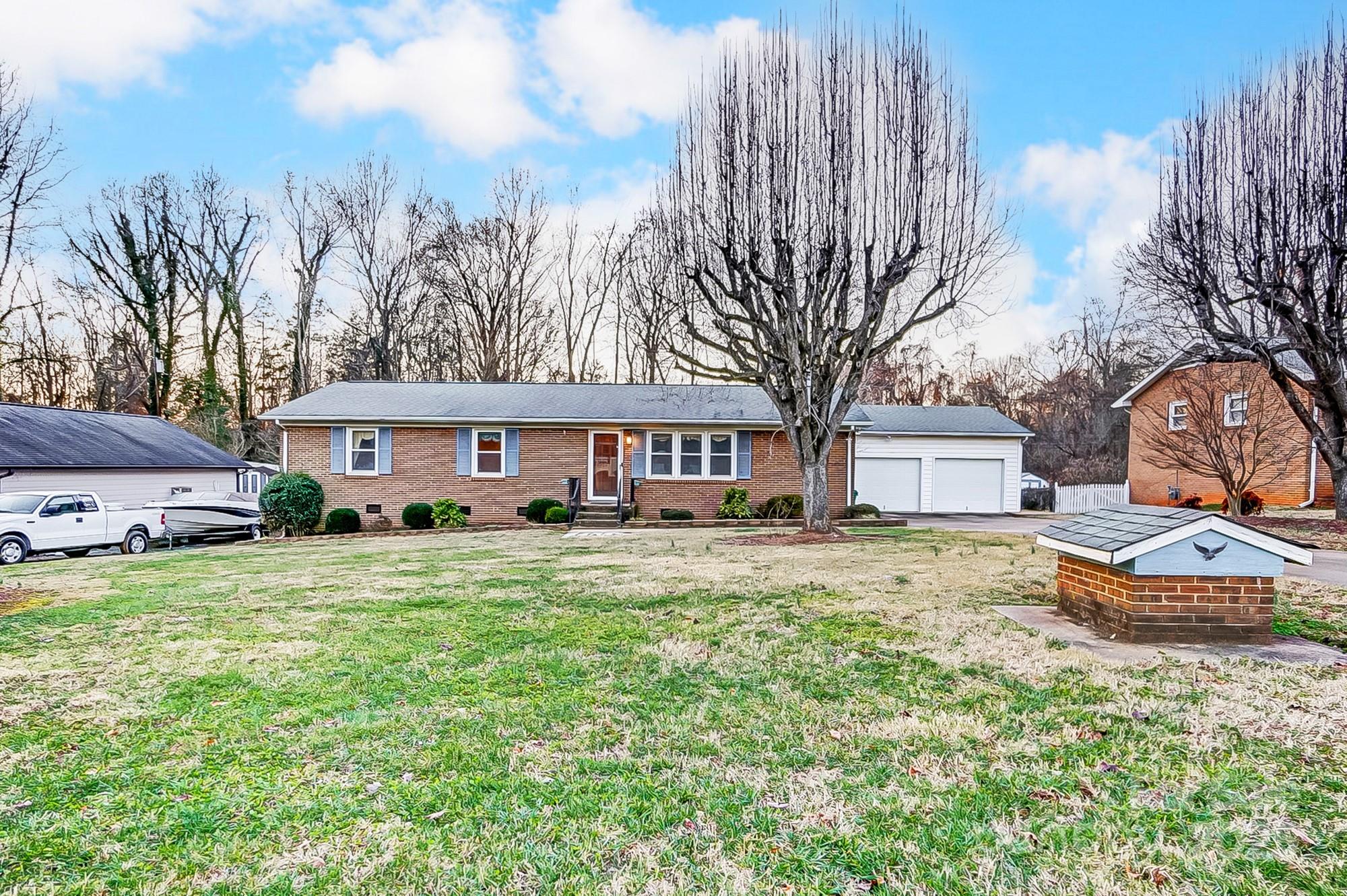 10109 Windrift Road Charlotte, NC 28215 - Photo 3 of 48 Gallery Image 3