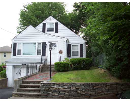 10 Lyndon Road Cranston, RI 02905 - Photo 1 of 1 Exterior Front.