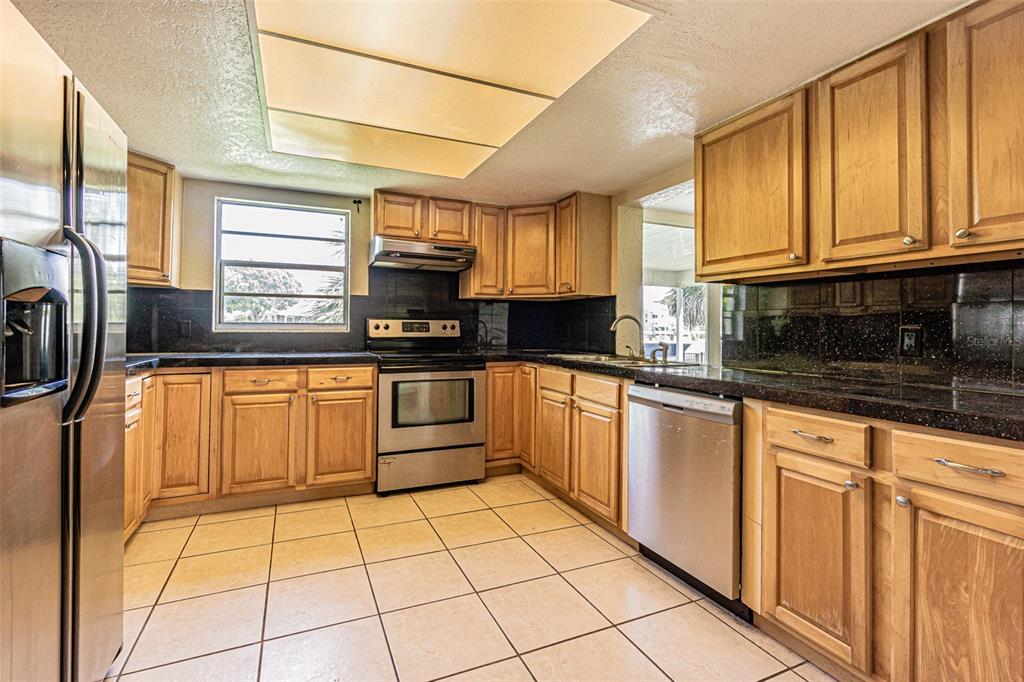4149 Floramar Terrace New Port Richey, FL 34652 - Photo 11 of 32