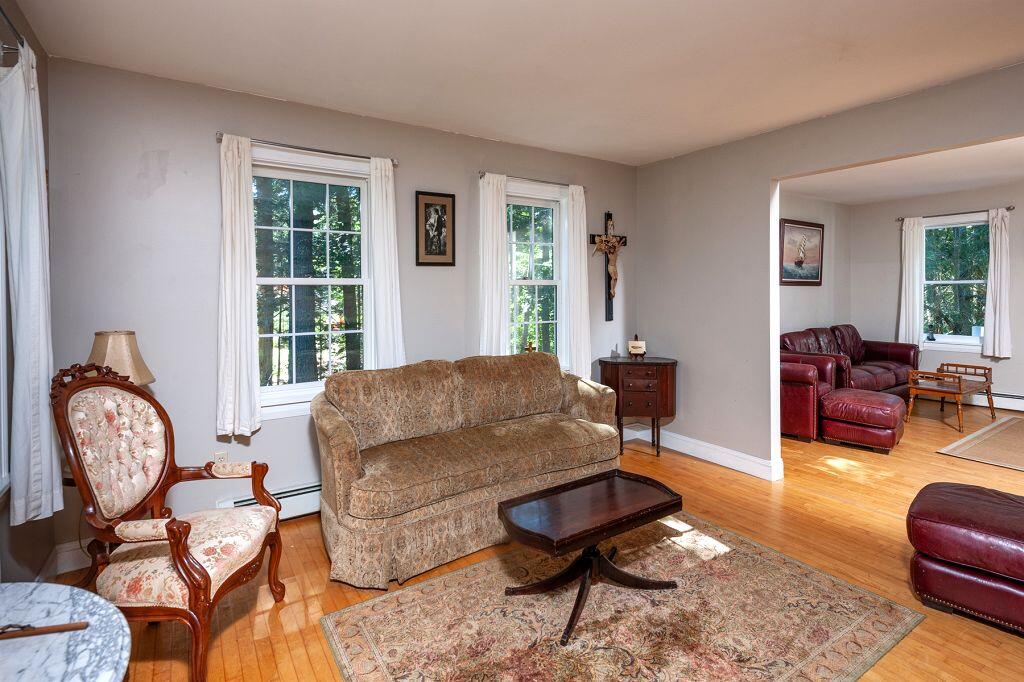 38 Pine Mountain Road Cape Neddick, ME 03902 - Photo 12 of 45 Living room