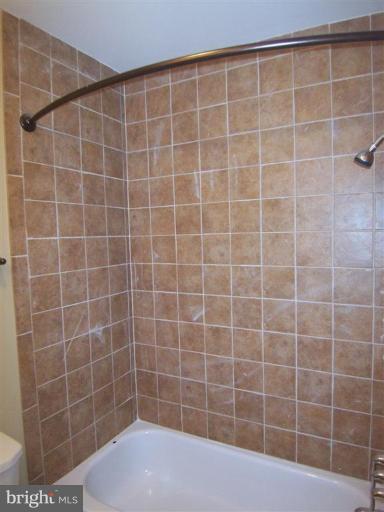 1629 F Street Northeast Washington, DC 20002 - Photo 10 of 24 Bath #2