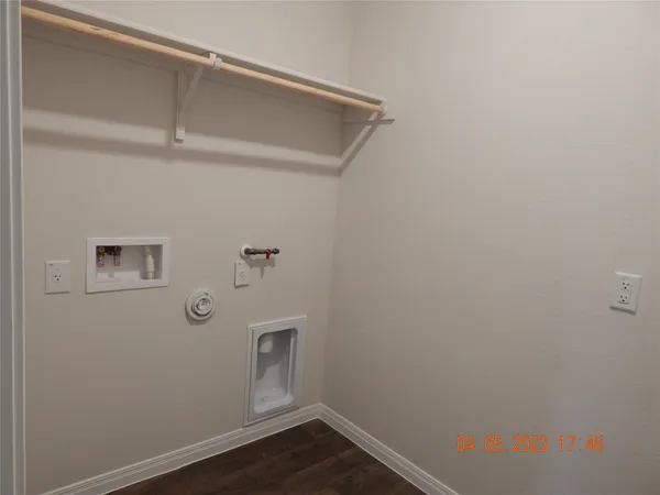 $2,300 | 705 Mais Drive, Georgetown, TX 78626