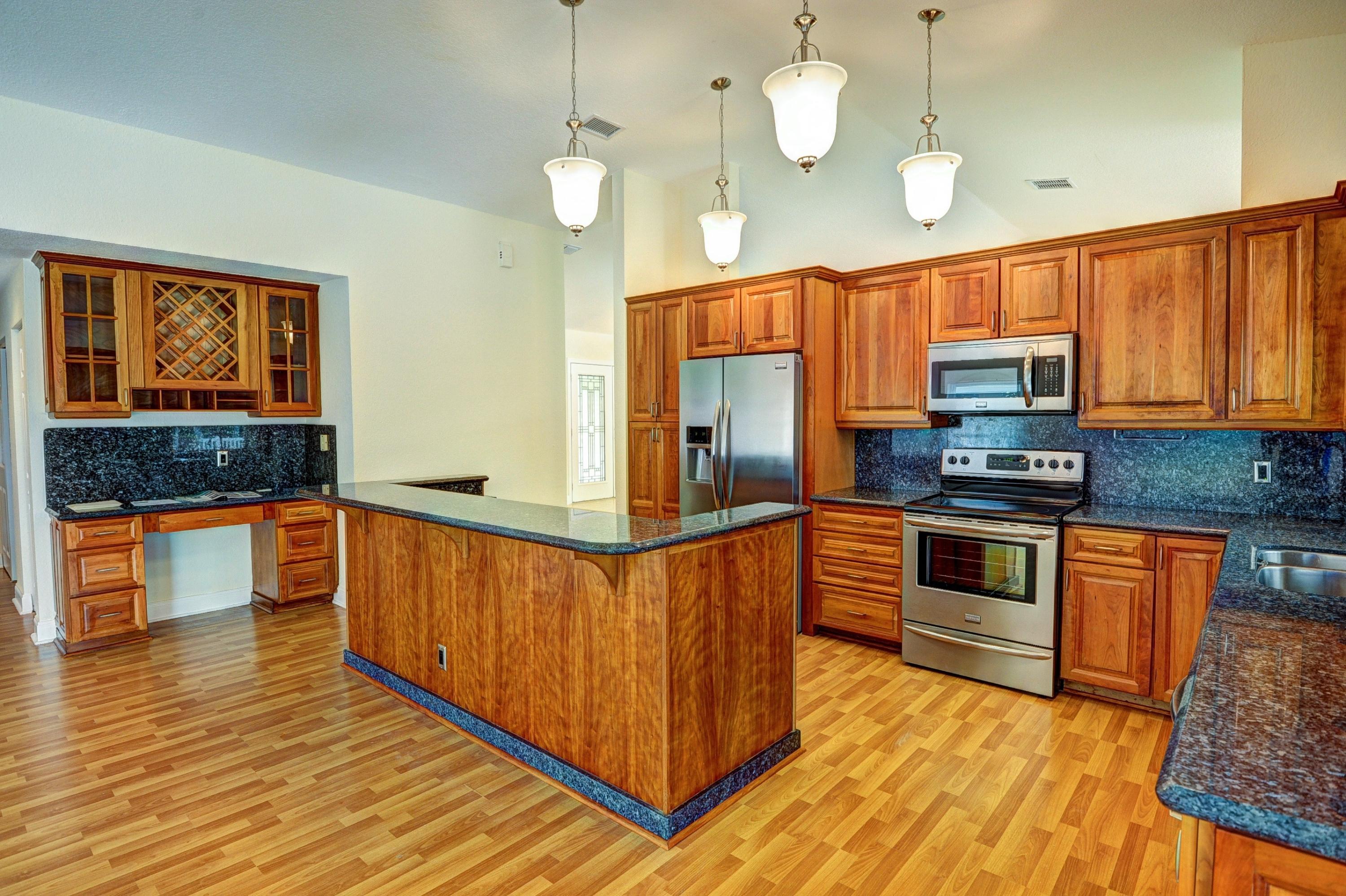 11348 Island Lakes Lane Boca Raton, FL 33498 - Photo 9 of 27 009_Kitchen