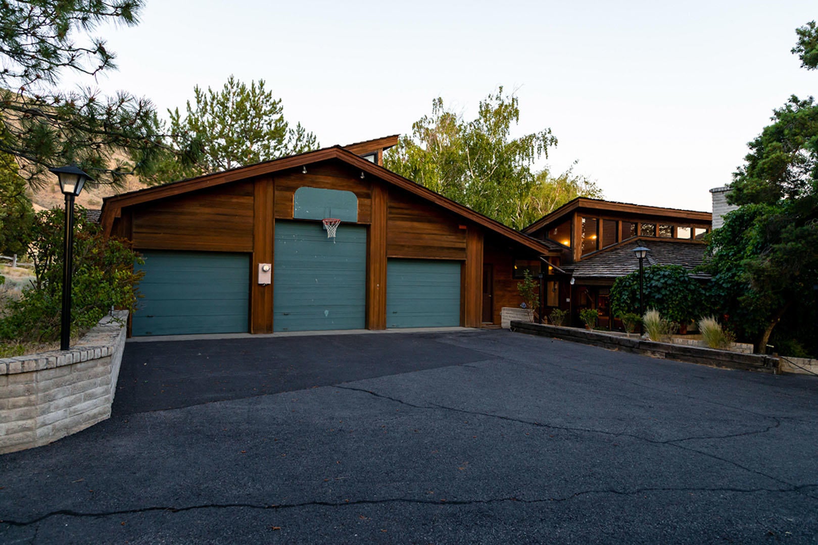 16667 Hill Road Klamath Falls, OR 97603 - Photo 3 of 113 16667HillRd-03