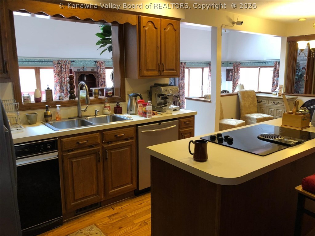 208 Timber Trail Road Charleston, WV 25304 - Photo 2 of 33 Gallery Image 2