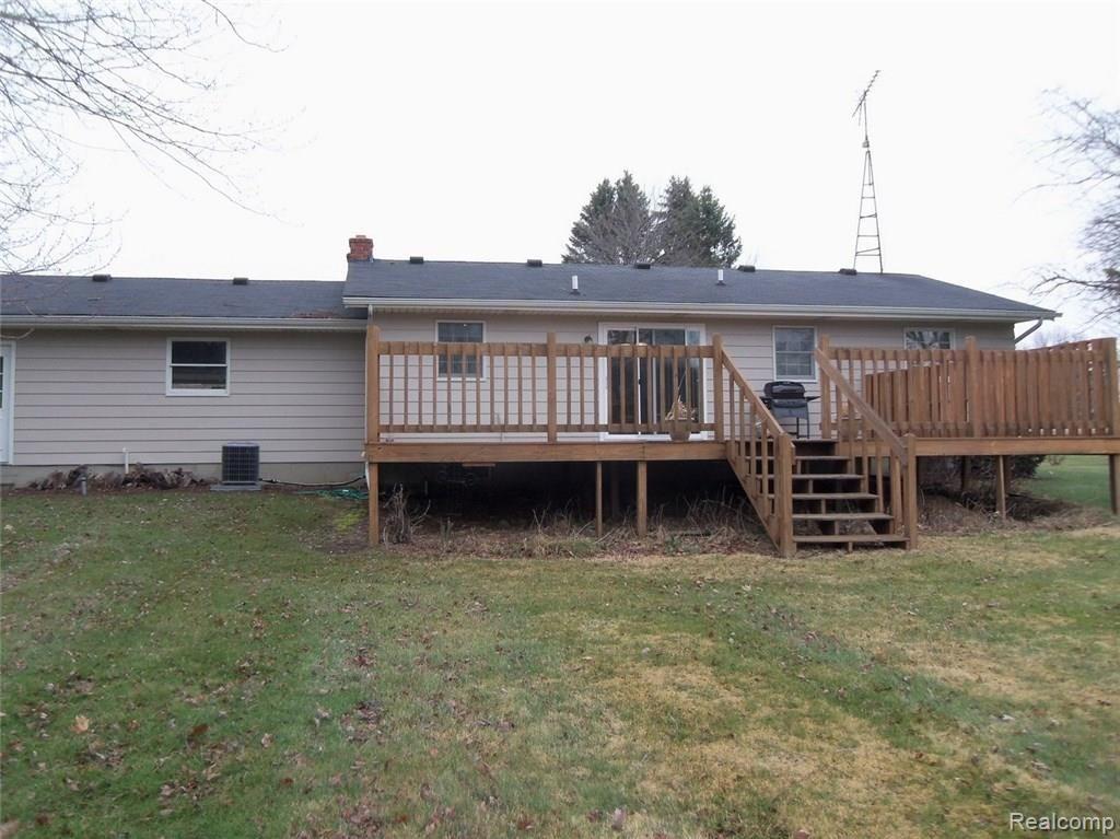 2262 Peppermill Road Lapeer, MI 48446 - Photo 19 of 21 100_6723.jpg