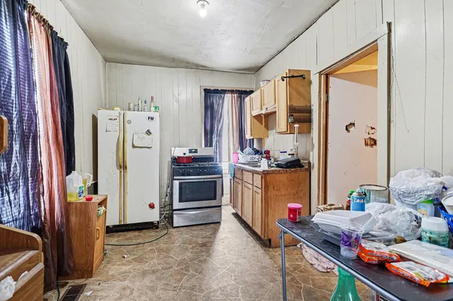 $84,900 | 717 North Eaton Street, Albion, MI 49224