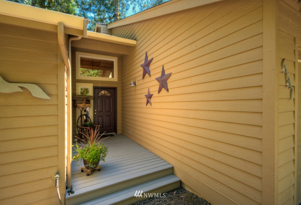 657 East Portage Road Shelton, WA 98584 - Photo 3 of 25 Gallery Image 3