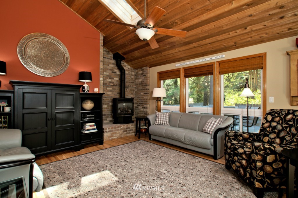 657 East Portage Road Shelton, WA 98584 - Photo 4 of 25 Gallery Image 4