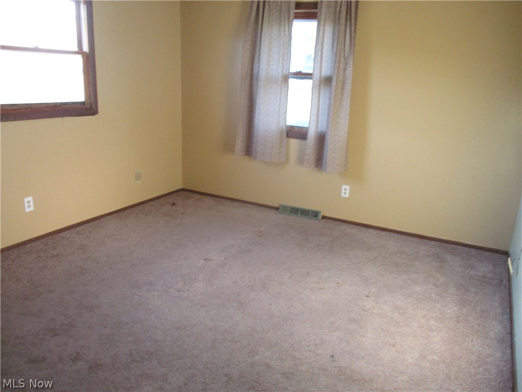 8722 Henderson Road Diamond, OH 44412 - Photo 17 of 25 Gallery Image 17