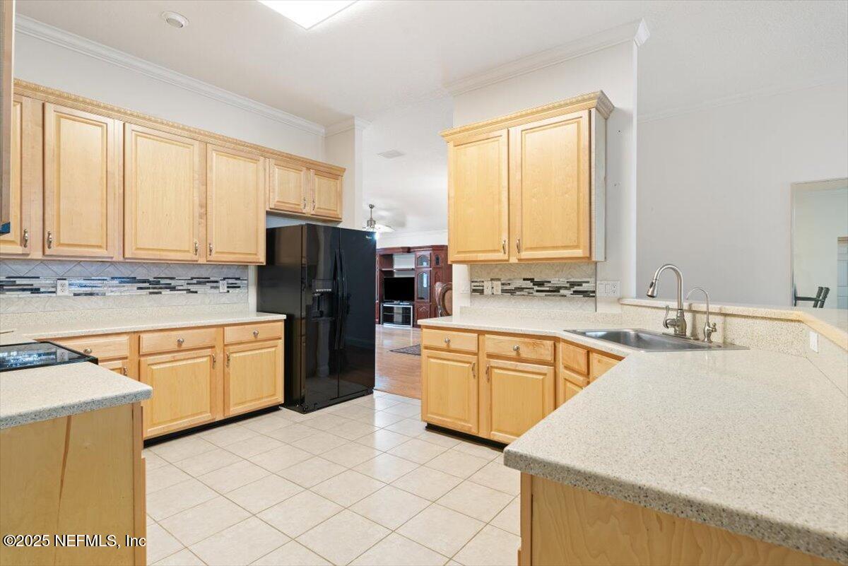2040 Emerald Green Road Jacksonville, FL 32246 - Photo 16 of 51 Kitchen