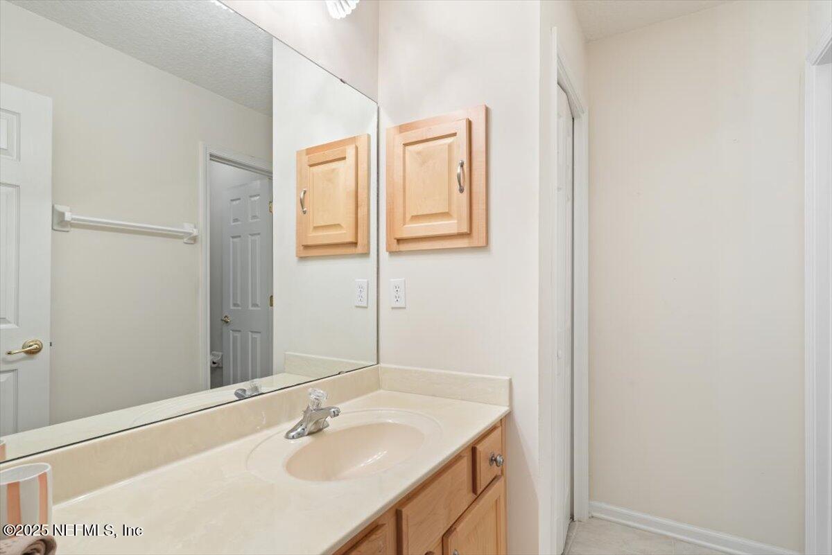 2040 Emerald Green Road Jacksonville, FL 32246 - Photo 31 of 51 Full third bathroom