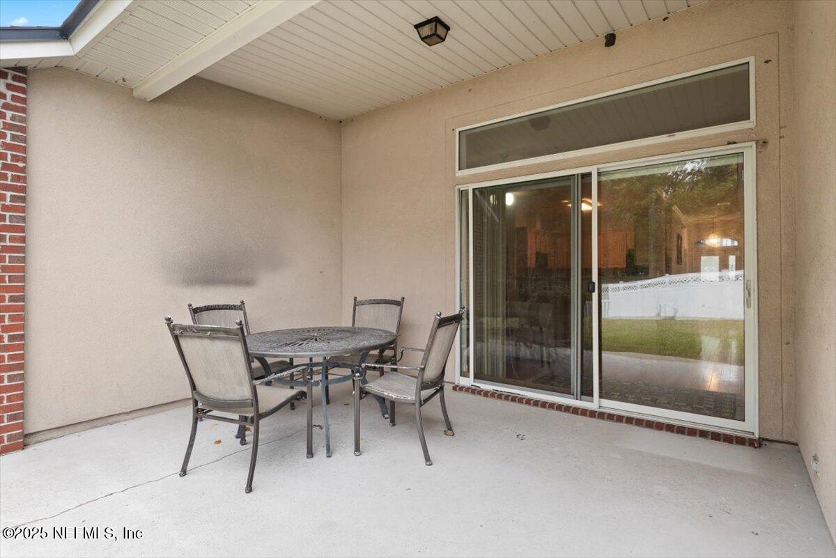 2040 Emerald Green Road Jacksonville, FL 32246 - Photo 36 of 51 Back patio