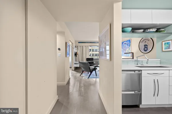 $4,100 | 1401 17th Street Northwest, Unit 705, Washington, DC 20036