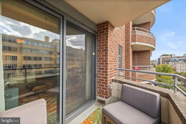 $4,100 | 1401 17th Street Northwest, Unit 705, Washington, DC 20036