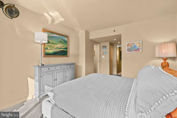 $4,100 | 1401 17th Street Northwest, Unit 705, Washington, DC 20036