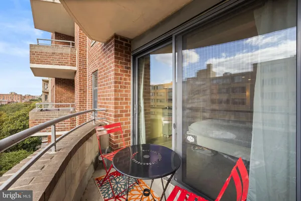 $4,100 | 1401 17th Street Northwest, Unit 705, Washington, DC 20036