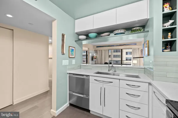 $4,100 | 1401 17th Street Northwest, Unit 705, Washington, DC 20036