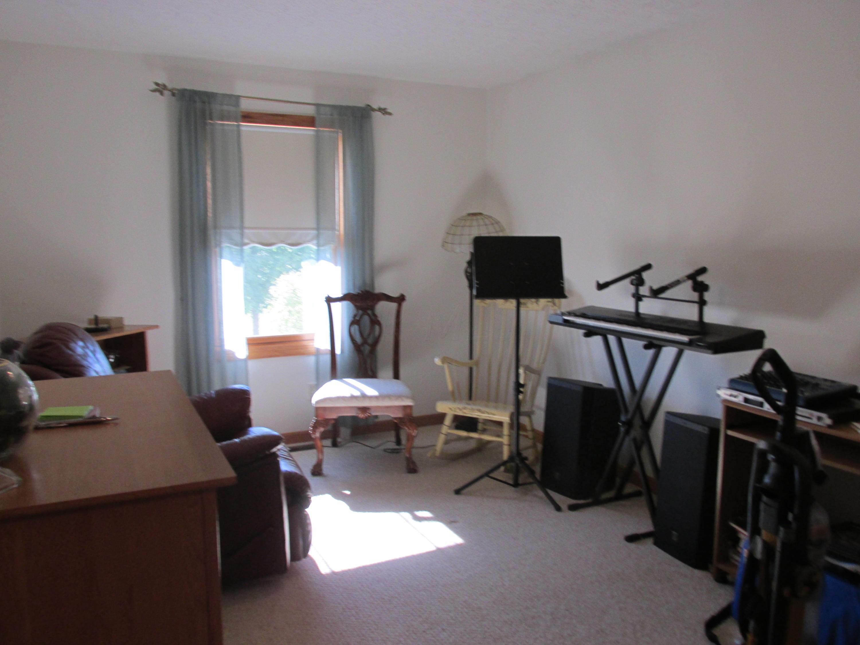 16012 London Road Orient, OH 43146 - Photo 6 of 11 Gallery Image 6