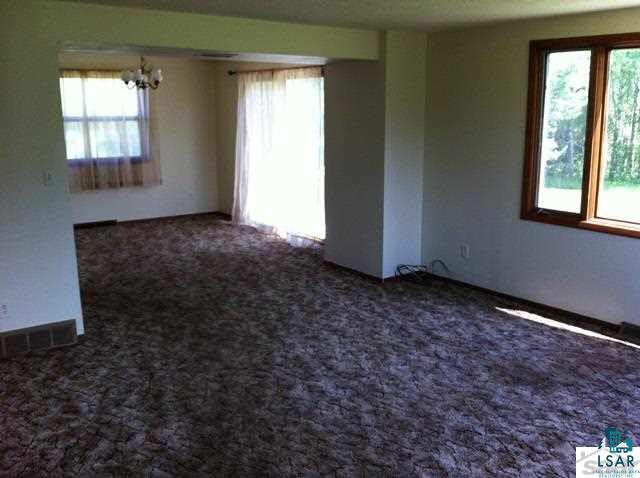 5153 East County Rd C Superior, WI 54880 - Photo 4 of 12 Living Room/Dining Room
